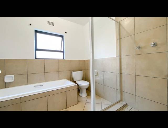 2 BEDROOM TOWNHOUSE FOR SALE IN ALBERTSDAL